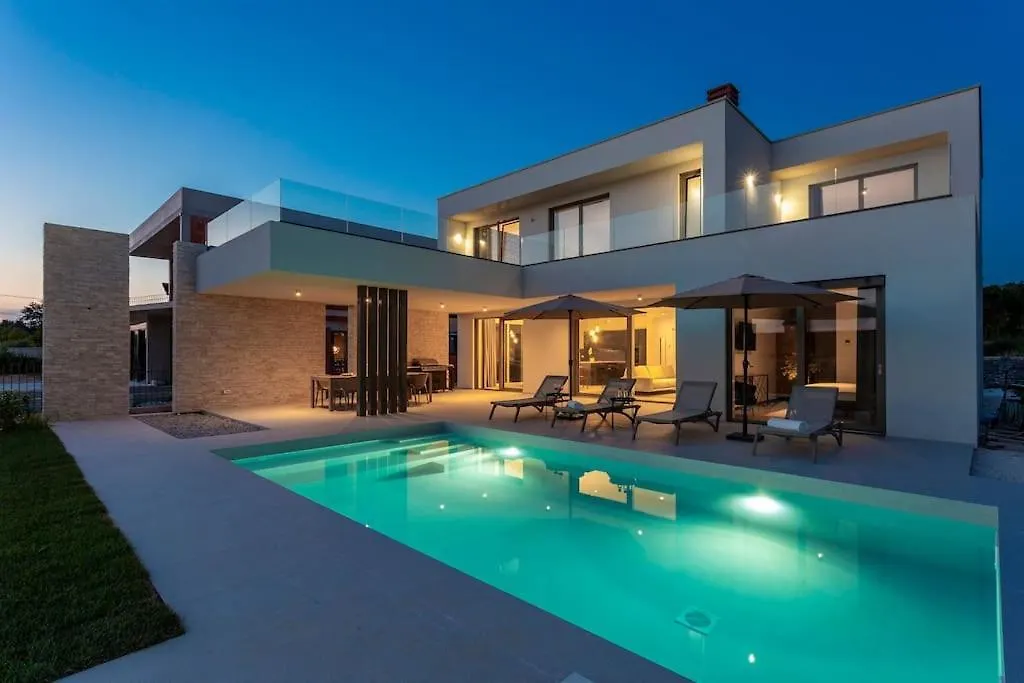 Design Villa Emily White Near Rovinj Bale